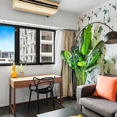 Central Brunswick Apartment Hotel-3